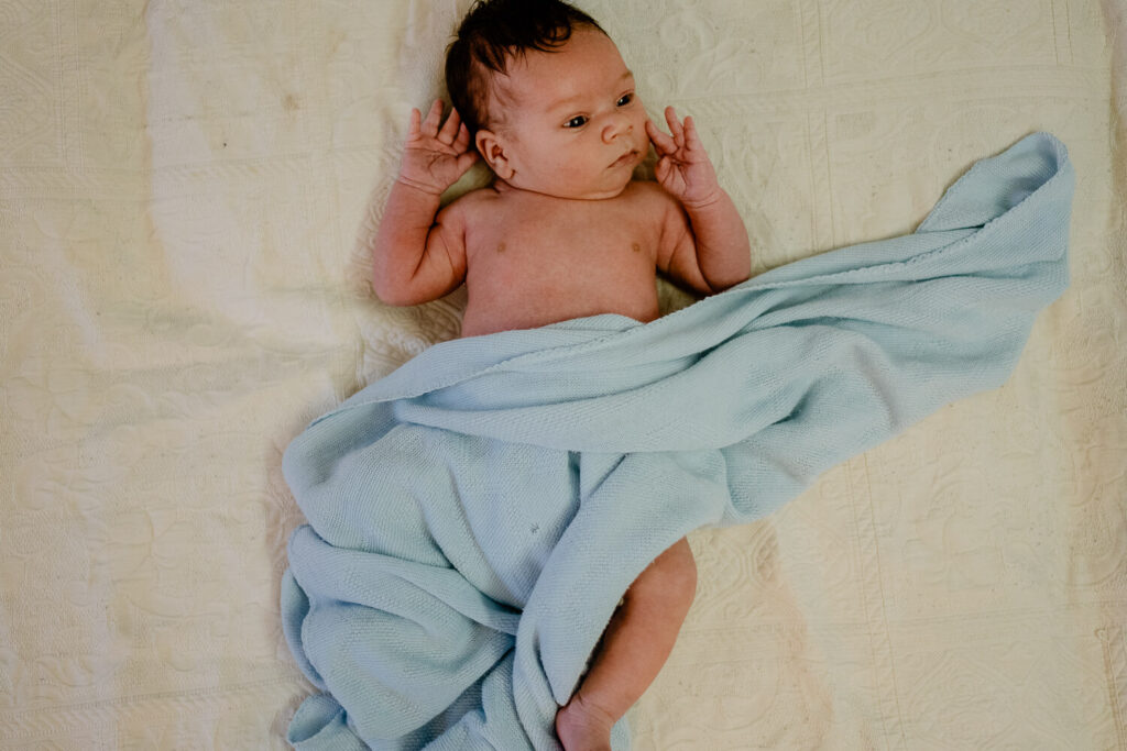 Fotograf-Judith fotografiert-Newborn-Babyshooting-Buchholz in der Nordheide-Homestory