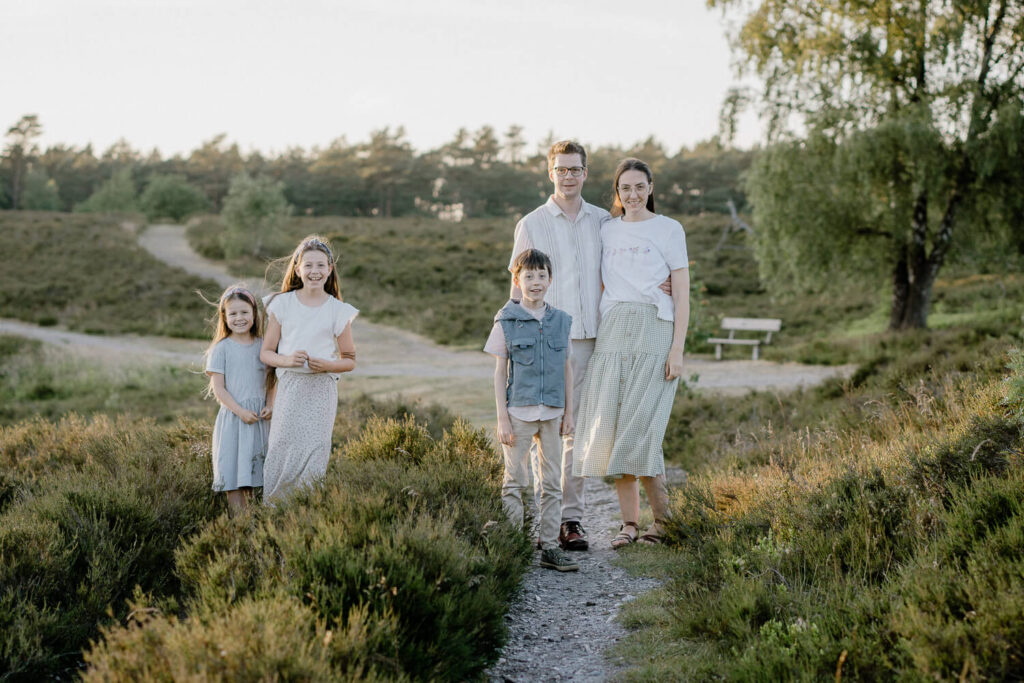 Familienfotoshooting_Lüneburger Heide_Buchholz_Fotografin_Judith-fotografiert_Heide_Brunsberg